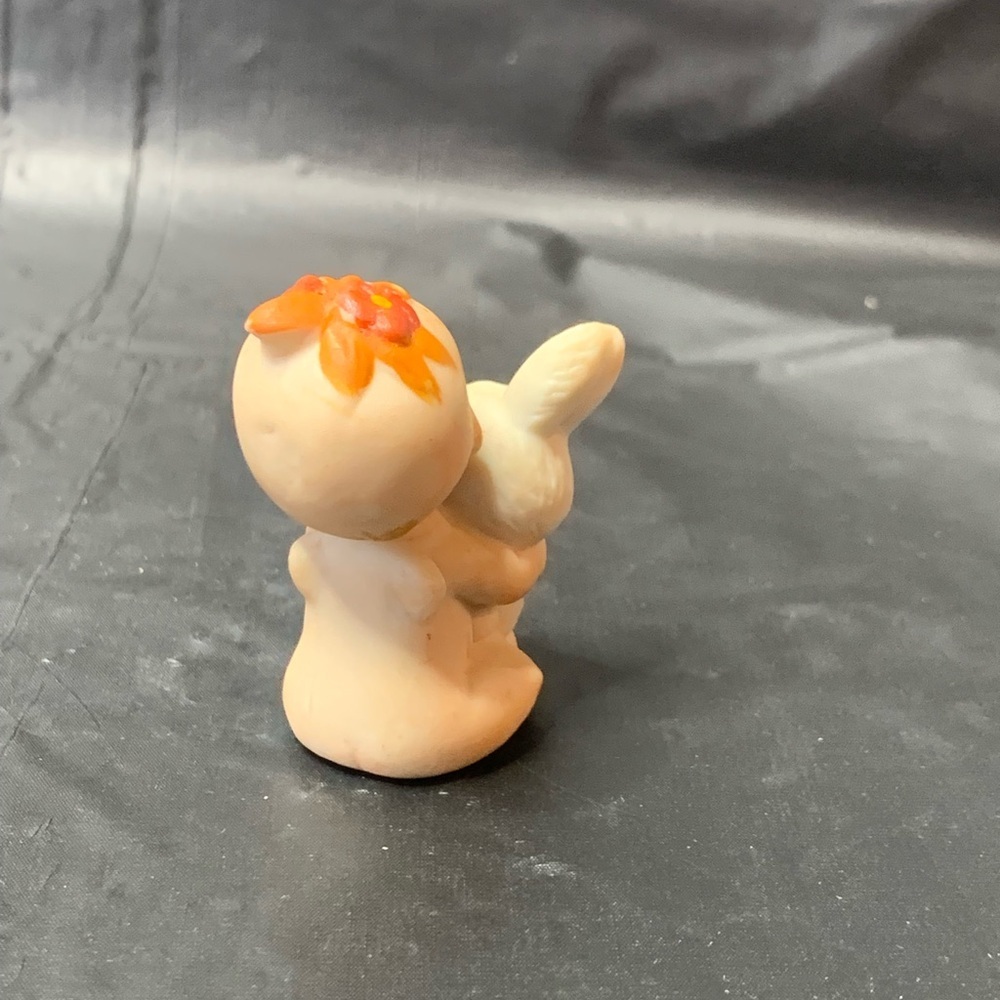 Baby Figurine with Bunny Tan Red Bow Porcelain Angel Baby Kewpie Doll Vintage - Picture 2 of 7